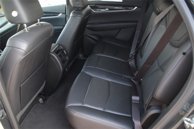 XT5-Rear-Seats